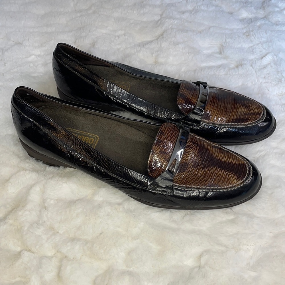 Munro American Brown Patent Leather Loafers